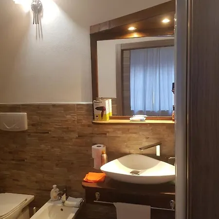 Sansiromilano Beboscar It فندق مبيت وإفطار 4*