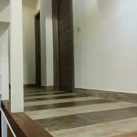 Sansiromilano Beboscar It Panzió Milánó